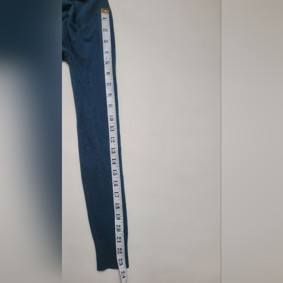 OLKO - Turtleneck Sweater - Size S/M - Picture 6 of 7